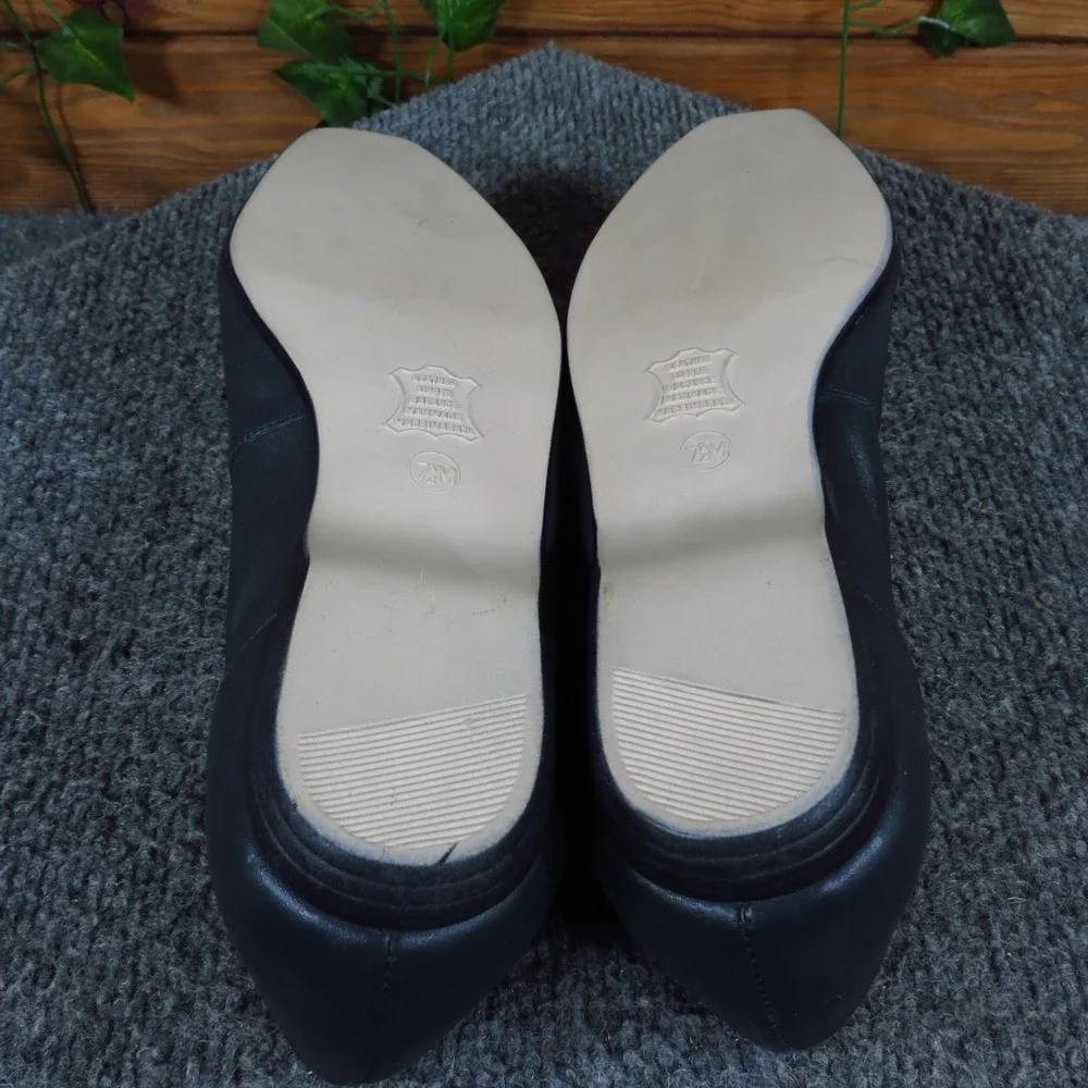 Feather Lite Collection Women Loafer Flat 7.5 Work Office Navy Blue Leather